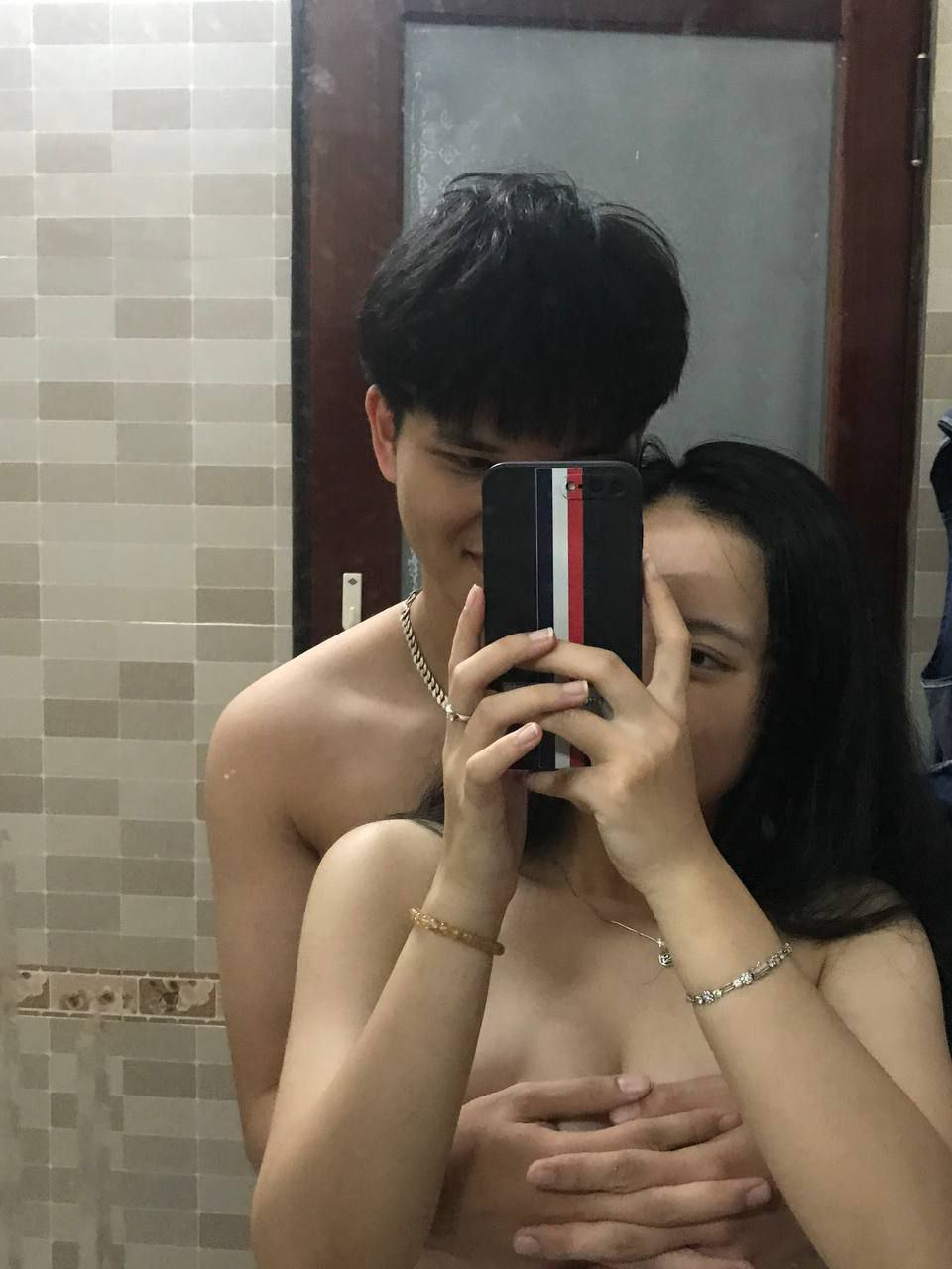 Tàn phá chị gái to con nhà bên, lên đỉnh và hét lên