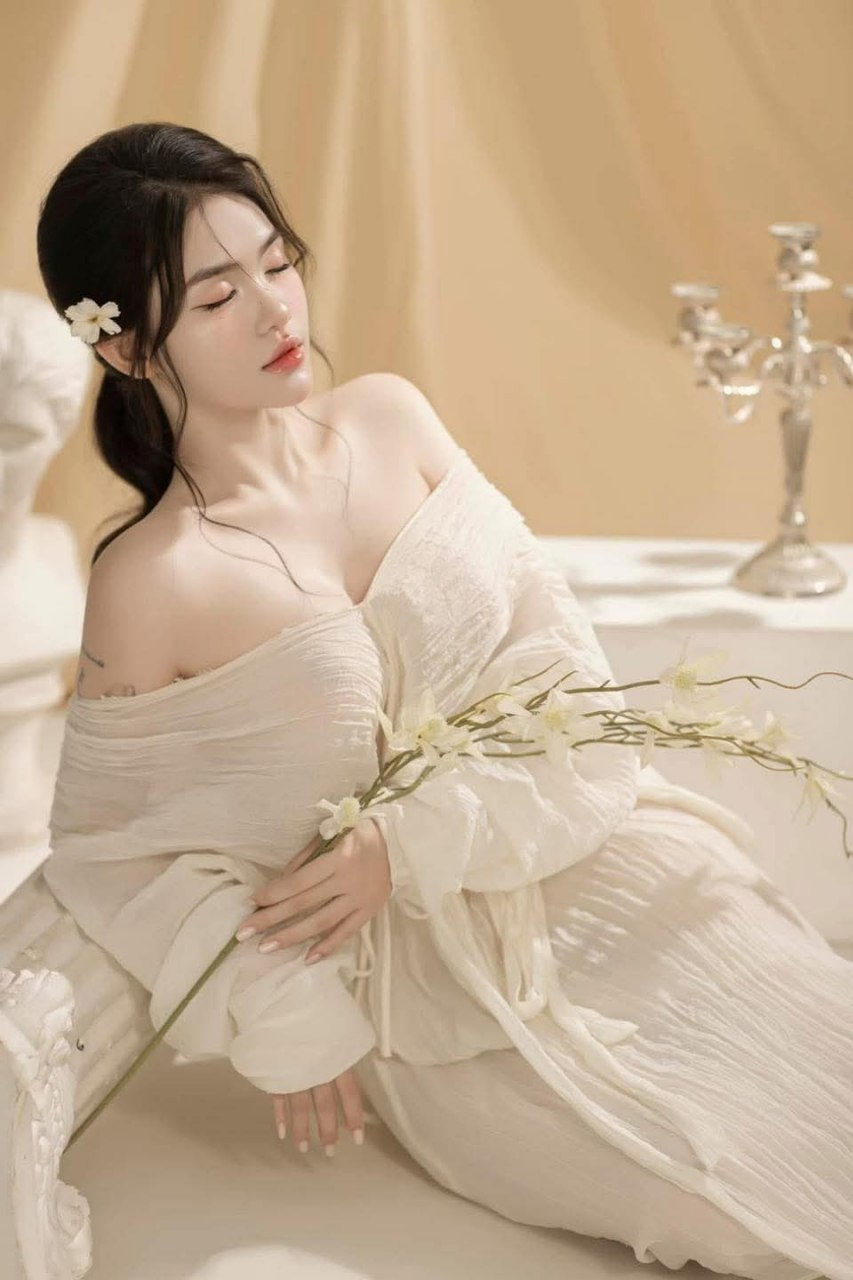 Phòng khám điều trị rối loạn cương dương - Eimi Fukada